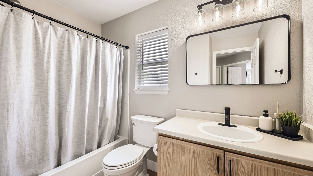 Photo of Bathroom in Green Valley Ranch