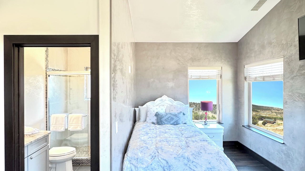 Photo of Bedroom in Silt
