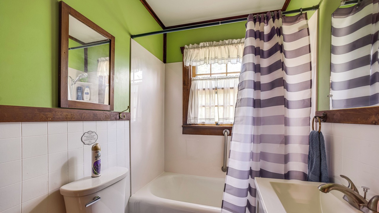 Photo of Bathroom in Cascade-Chipita Park