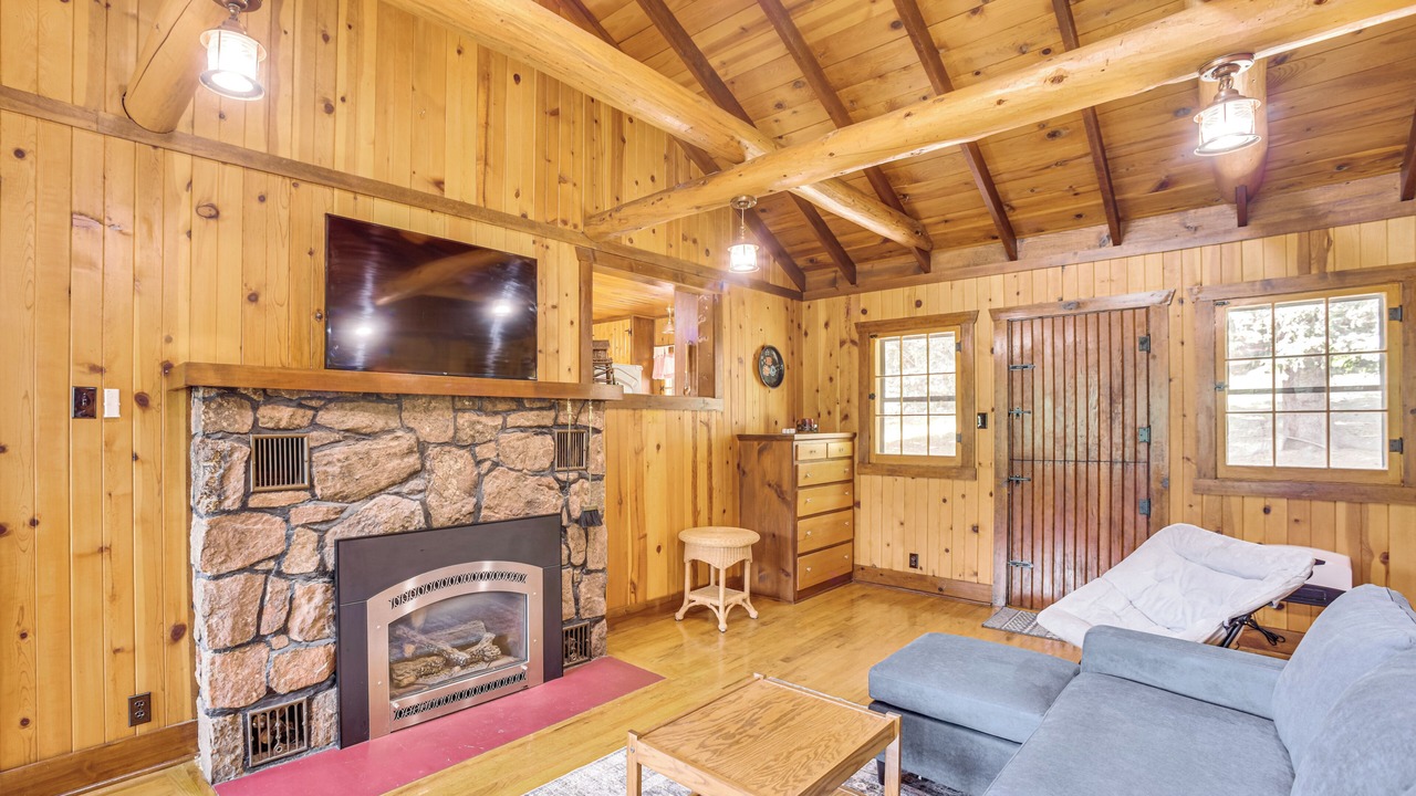 Photo of Livingroom in Cascade-Chipita Park