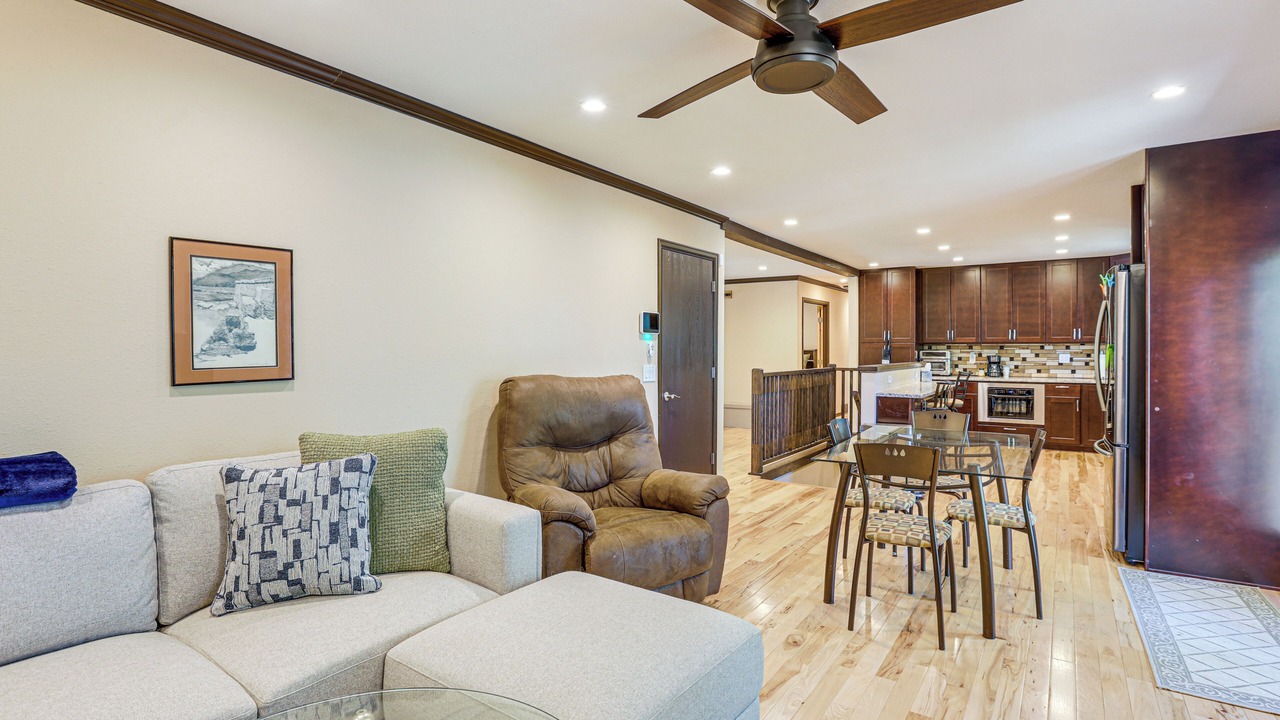 Photo of Livingroom in Aurora