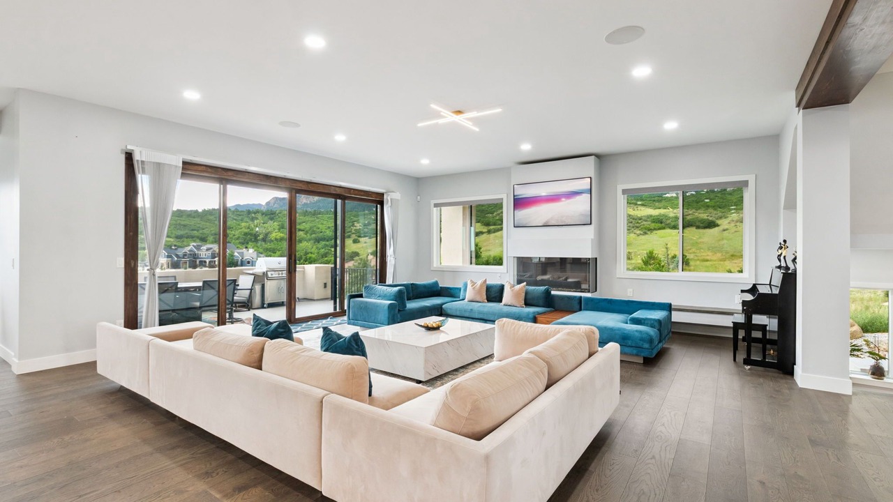 Photo of Livingroom in Southwest Colorado Springs