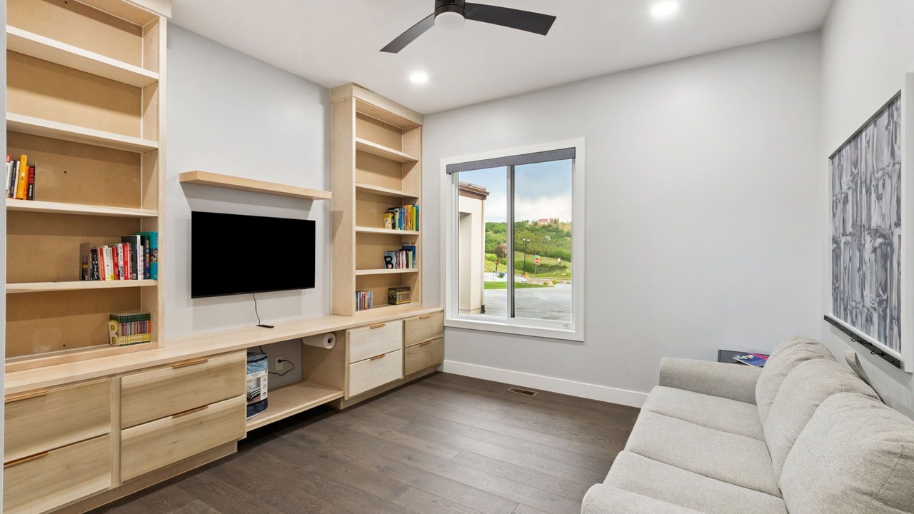 Photo of Livingroom in Southwest Colorado Springs