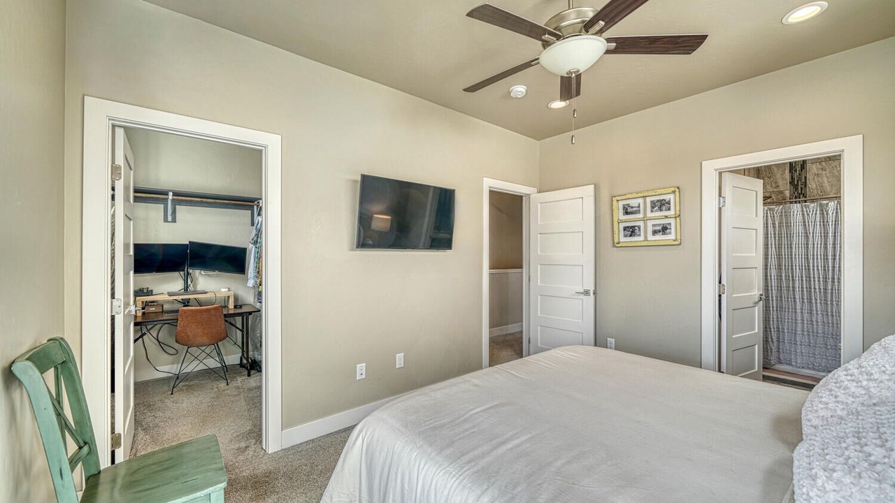 Photo of Bedroom in Salida