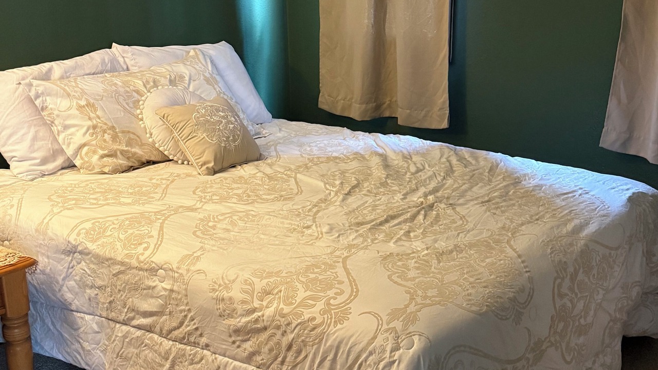 Photo of Bedroom in Pine