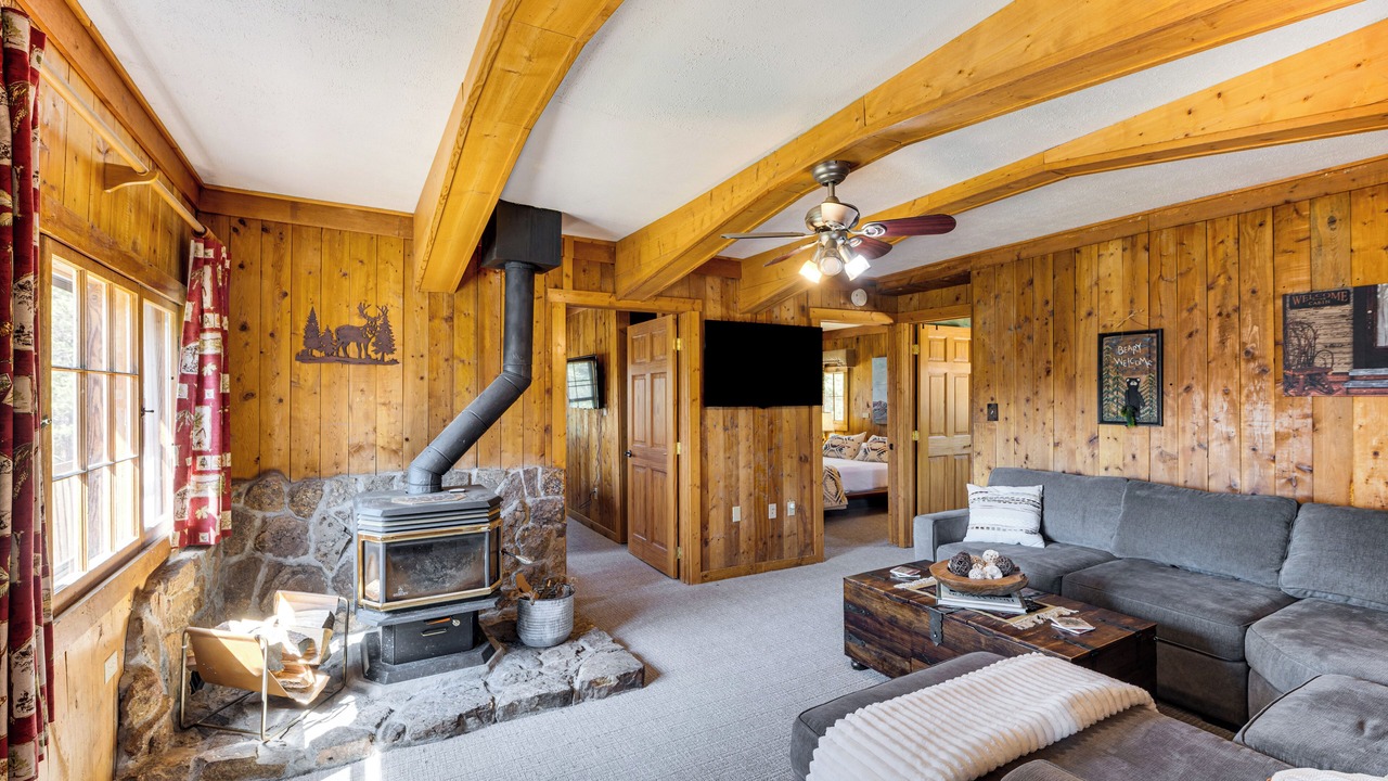 Photo of Bedroom in Divide