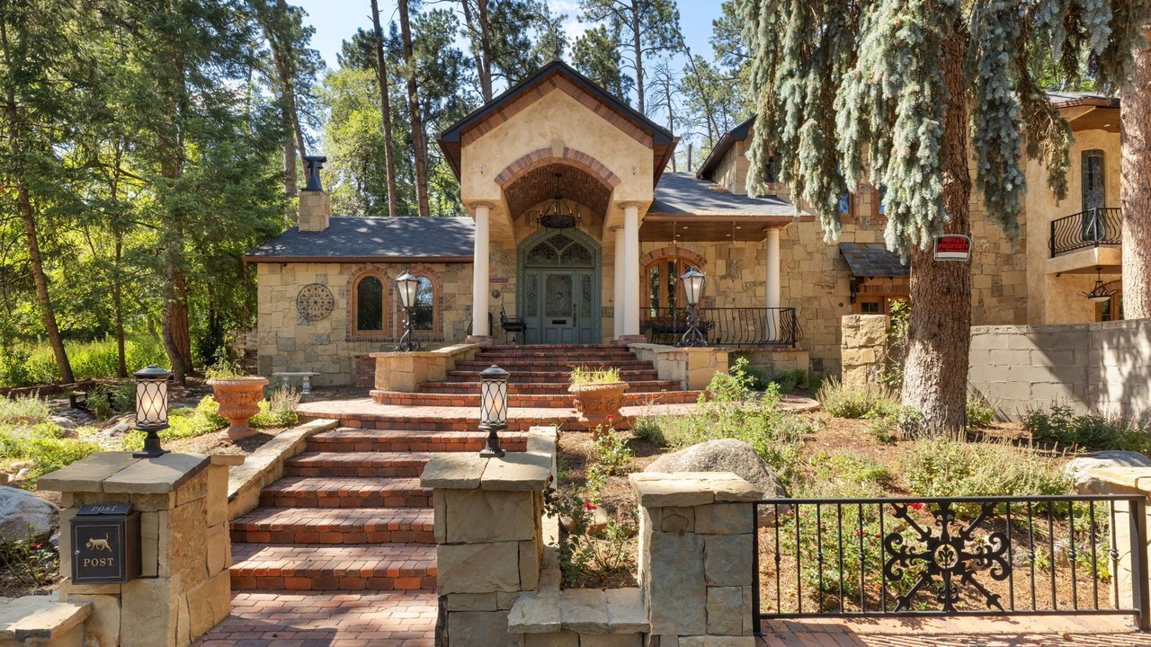 Photo of Outdoor in Broadmoor