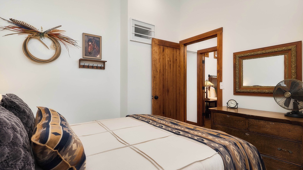 Photo of Bedroom in Cascade