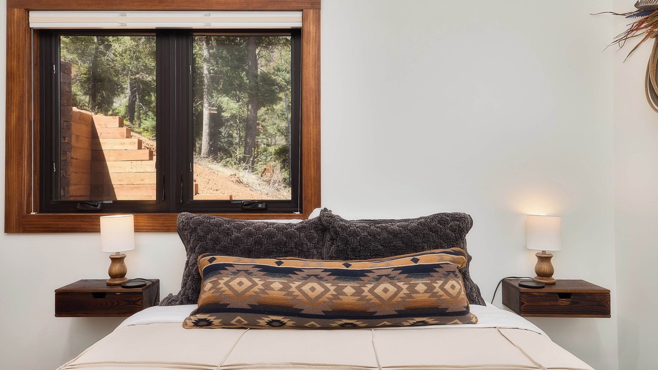 Photo of Bedroom in Cascade