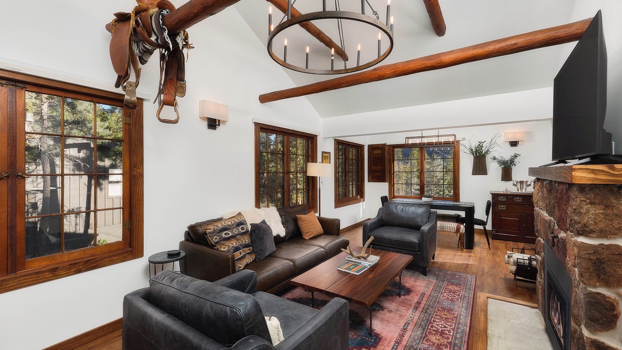 Photo of Livingroom in Cascade