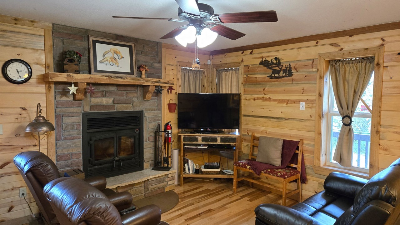 Photo of Livingroom in Alpine Village