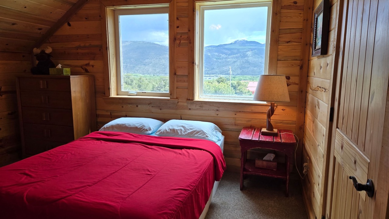 Photo of Bedroom in Alpine Village