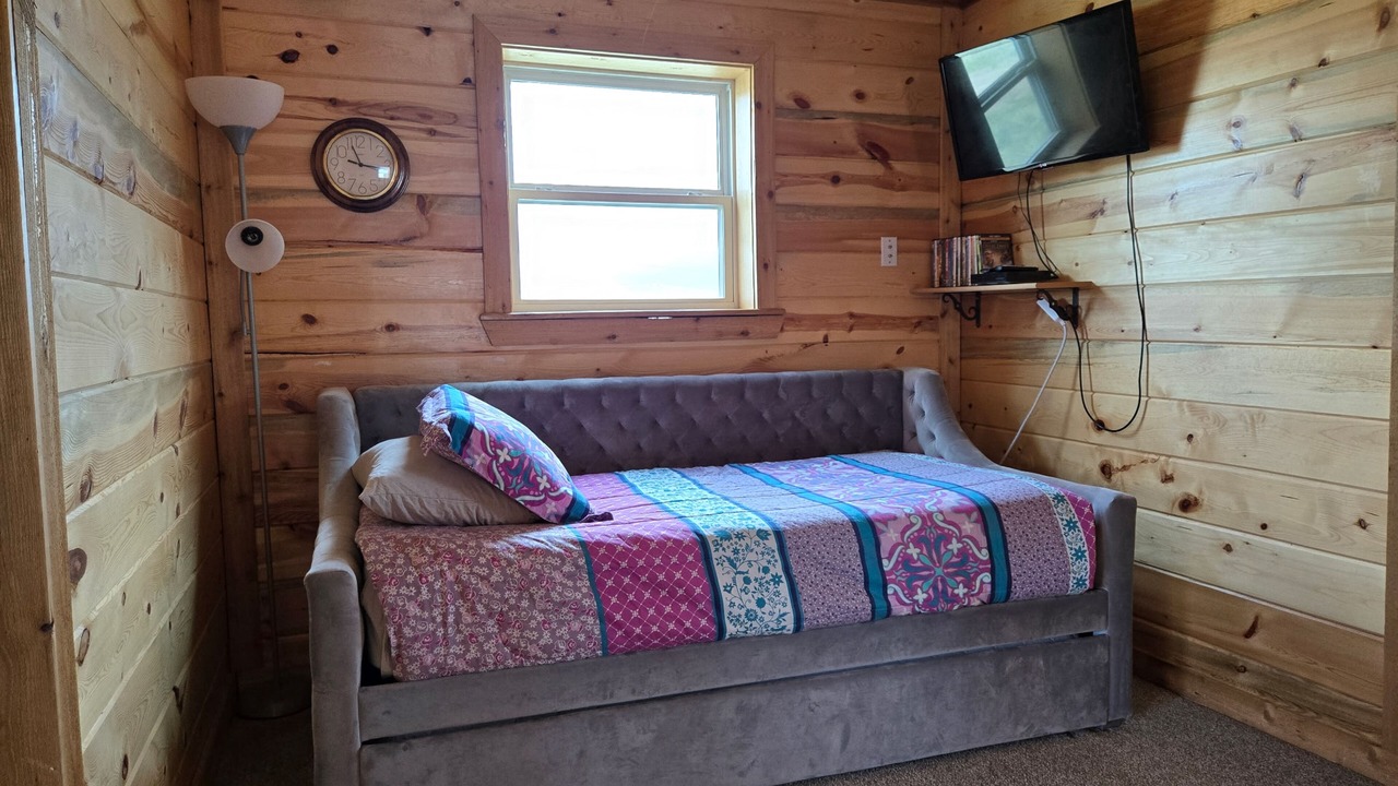 Photo of Bedroom in Alpine Village