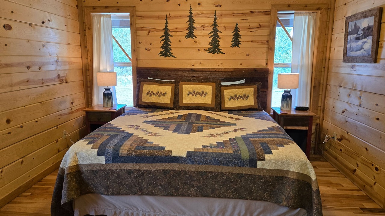 Photo of Bedroom in Alpine Village