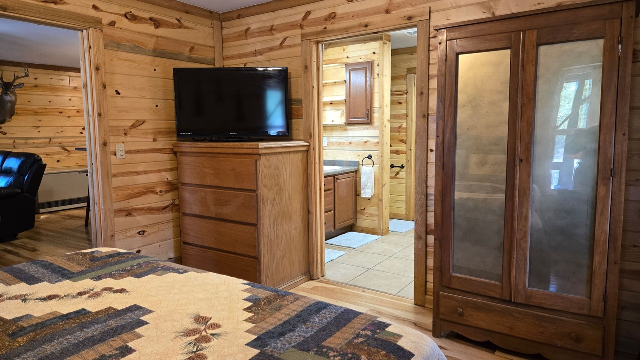 Photo of Bedroom in Alpine Village