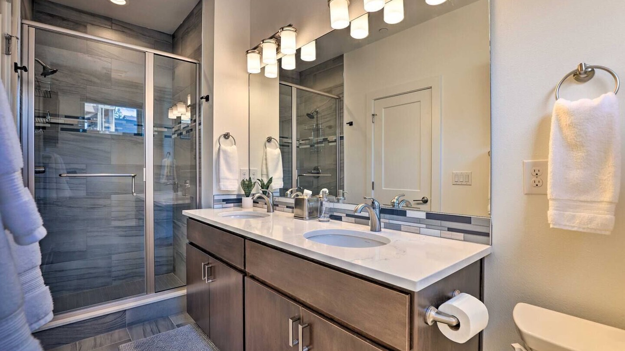 Photo of Bathroom in Rendezvous