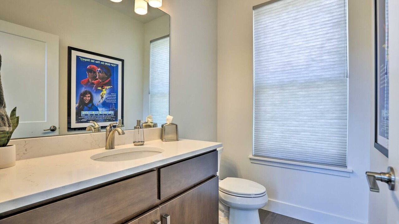 Photo of Bathroom in Rendezvous