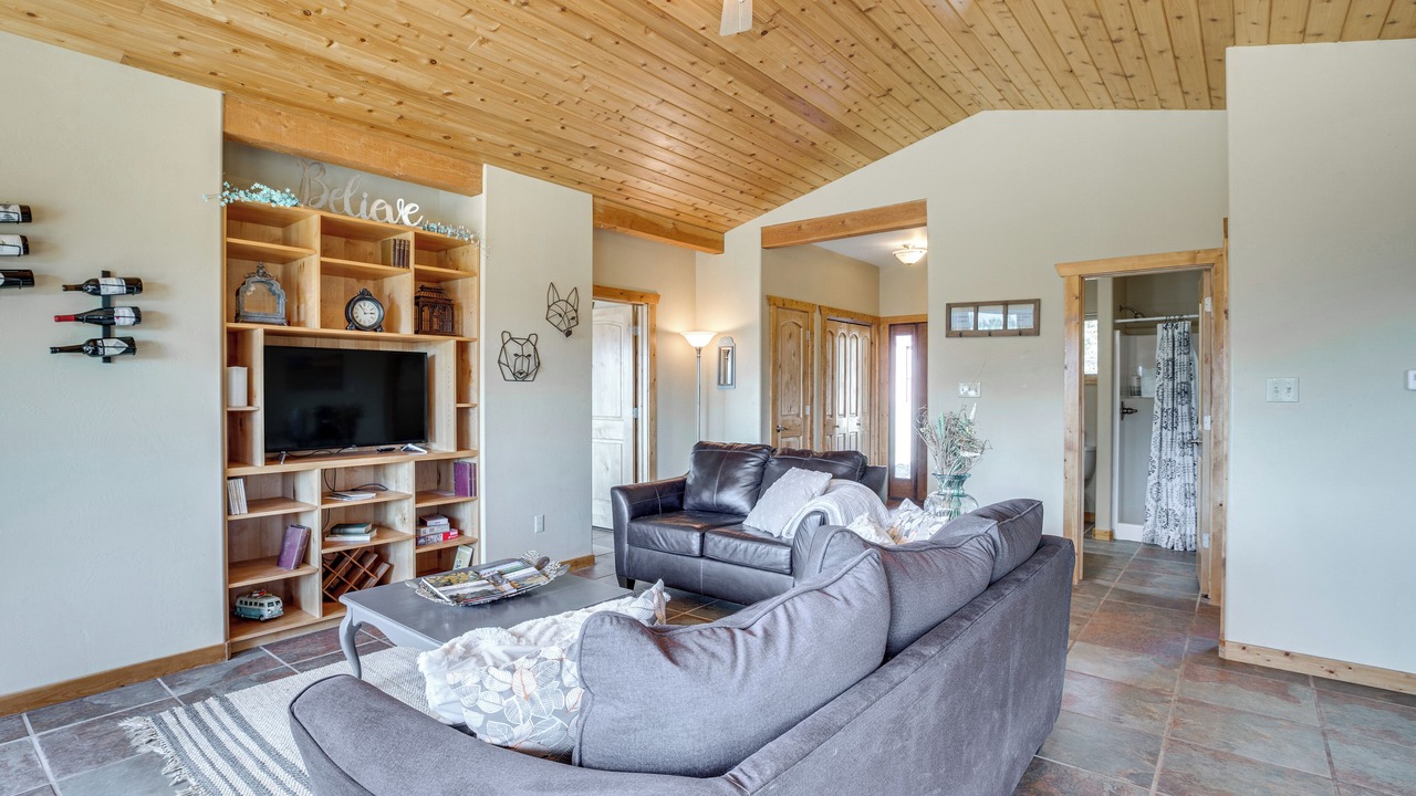 Photo of Livingroom in Hotchkiss