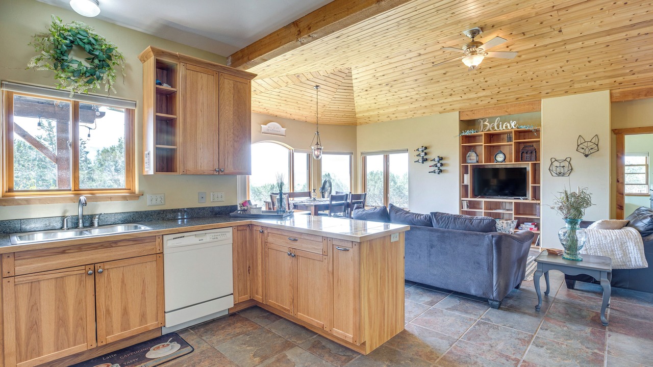 Photo of Livingroom in Hotchkiss
