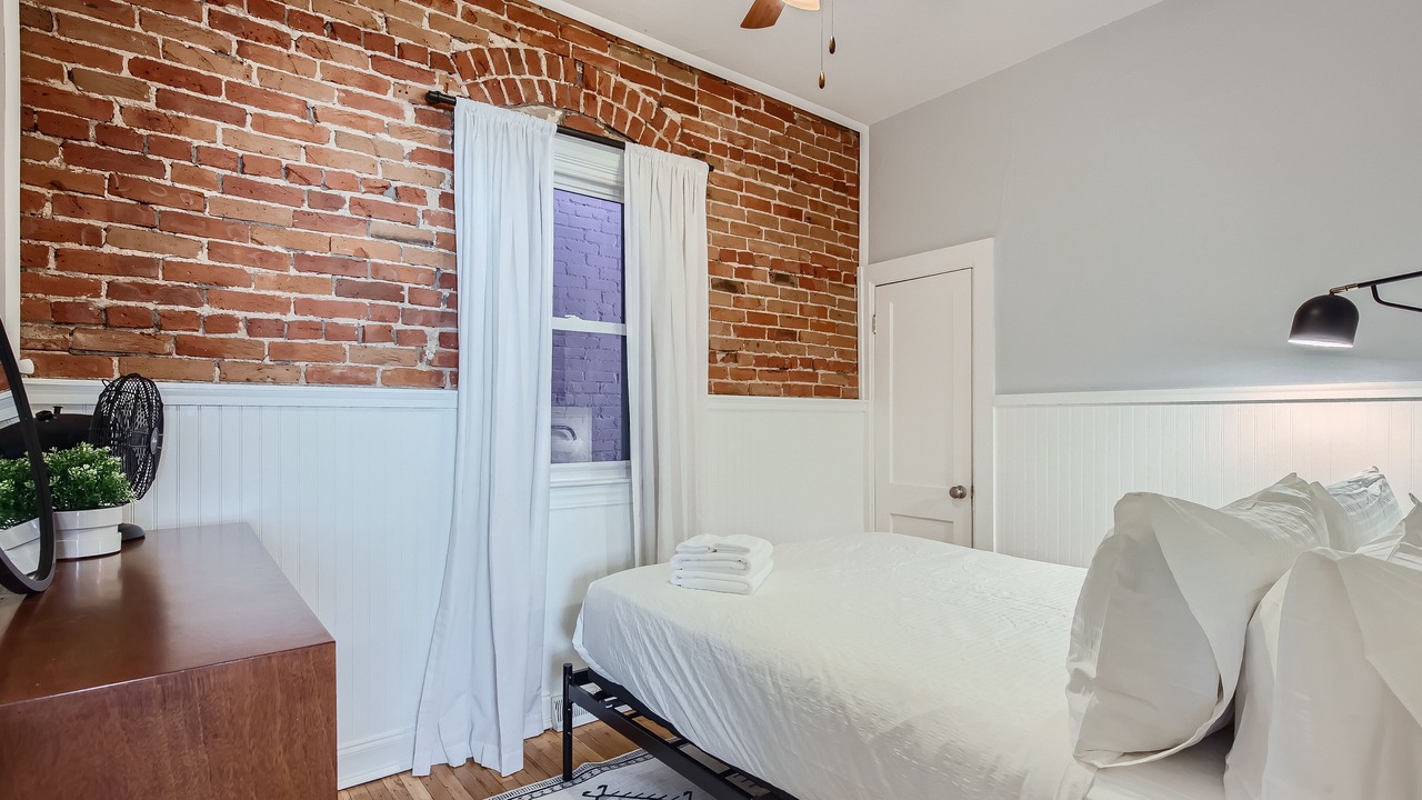 Photo of Bedroom in Cole