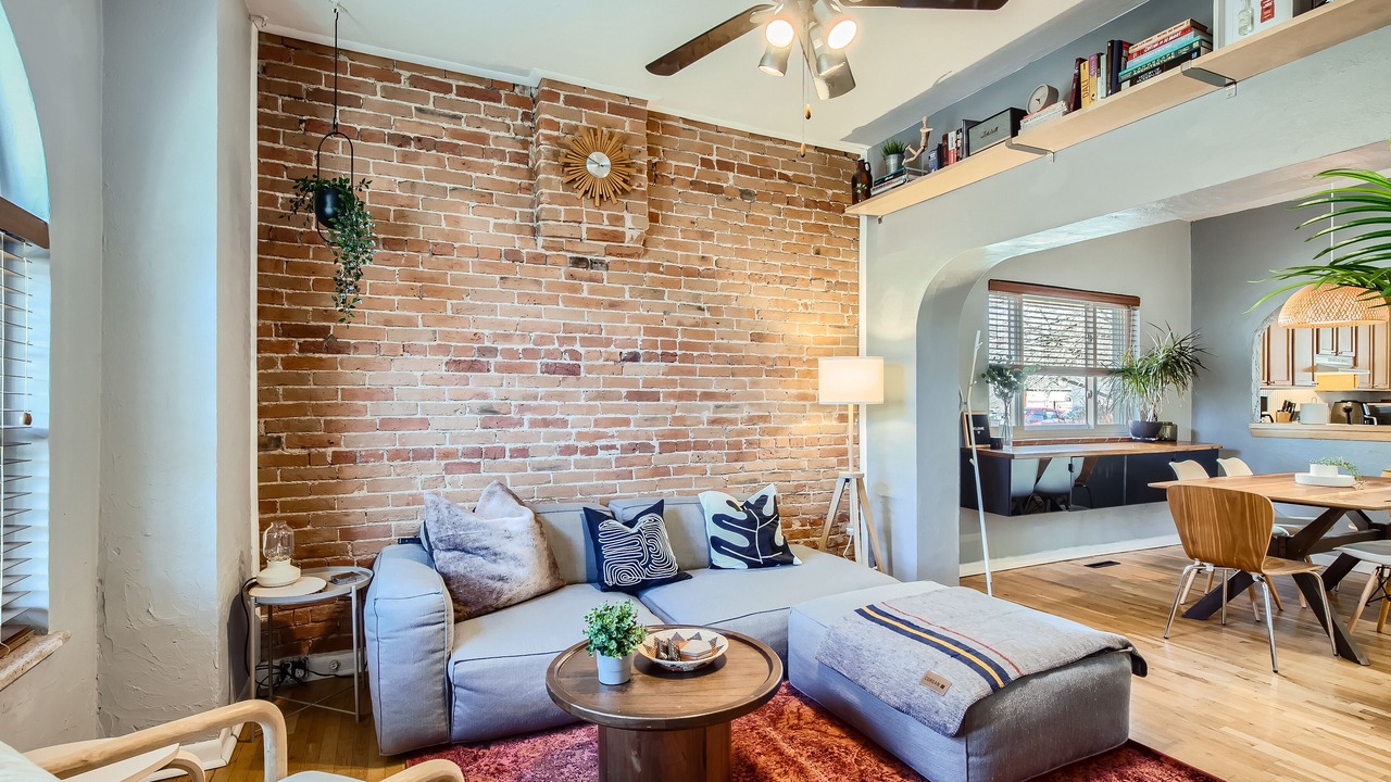 Photo of Livingroom in Cole
