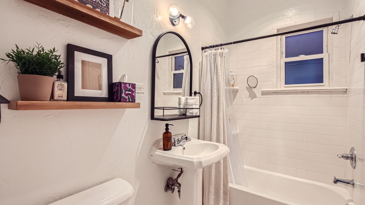 Photo of Bathroom in Cole