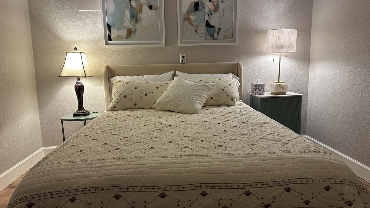 Photo of Bedroom in Englewood