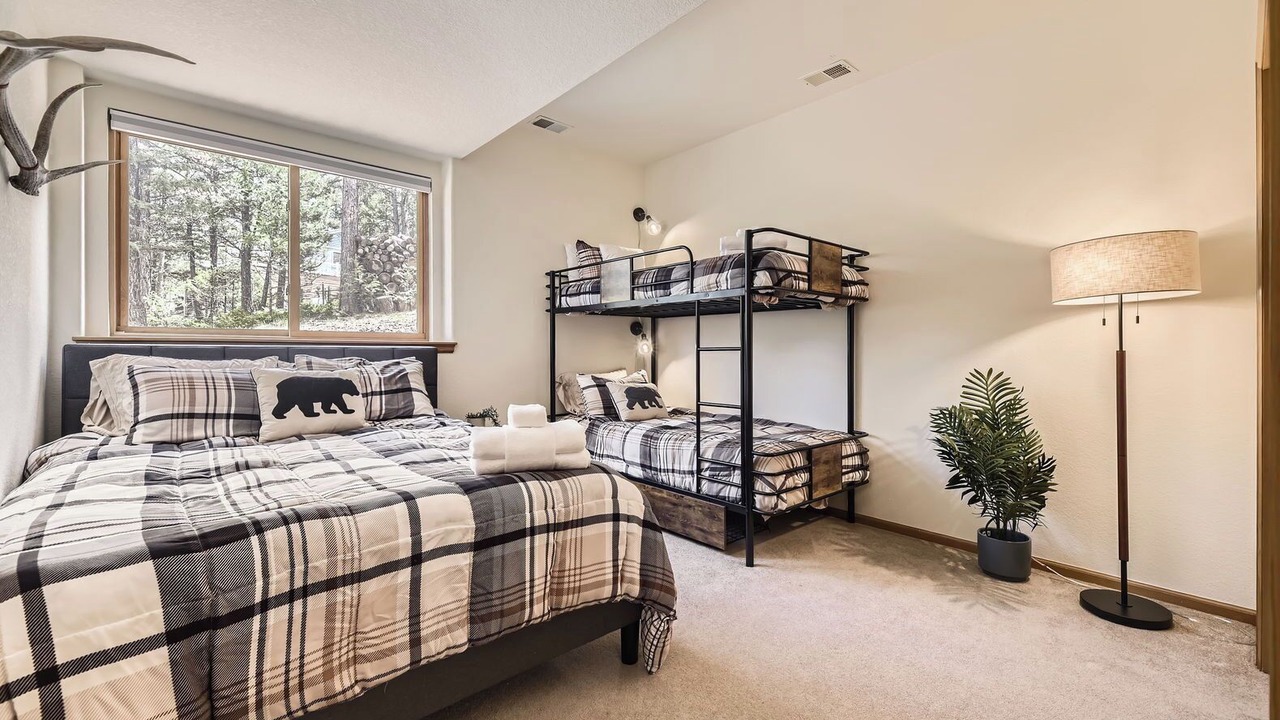 Photo of Bedroom in Pine