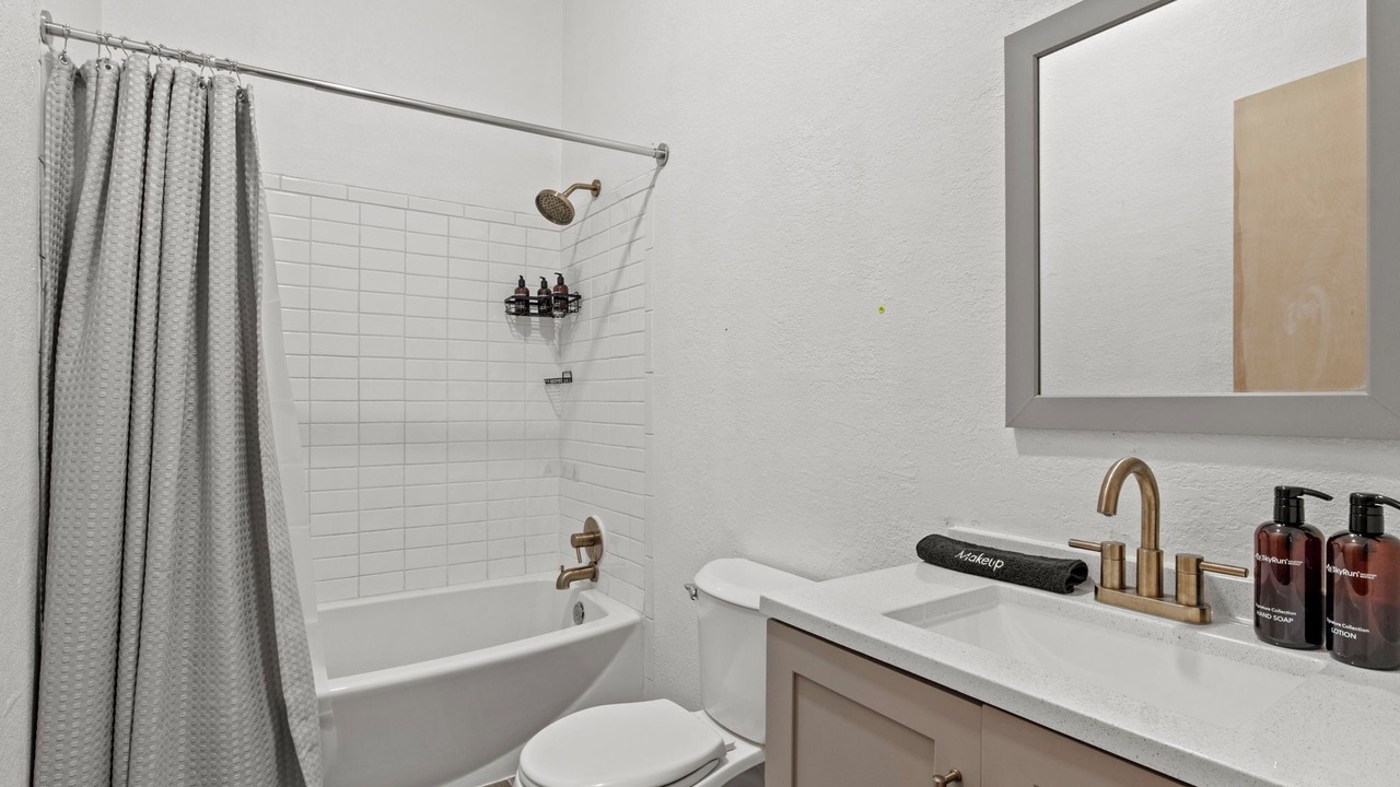Photo of Bathroom in Highland Lakes