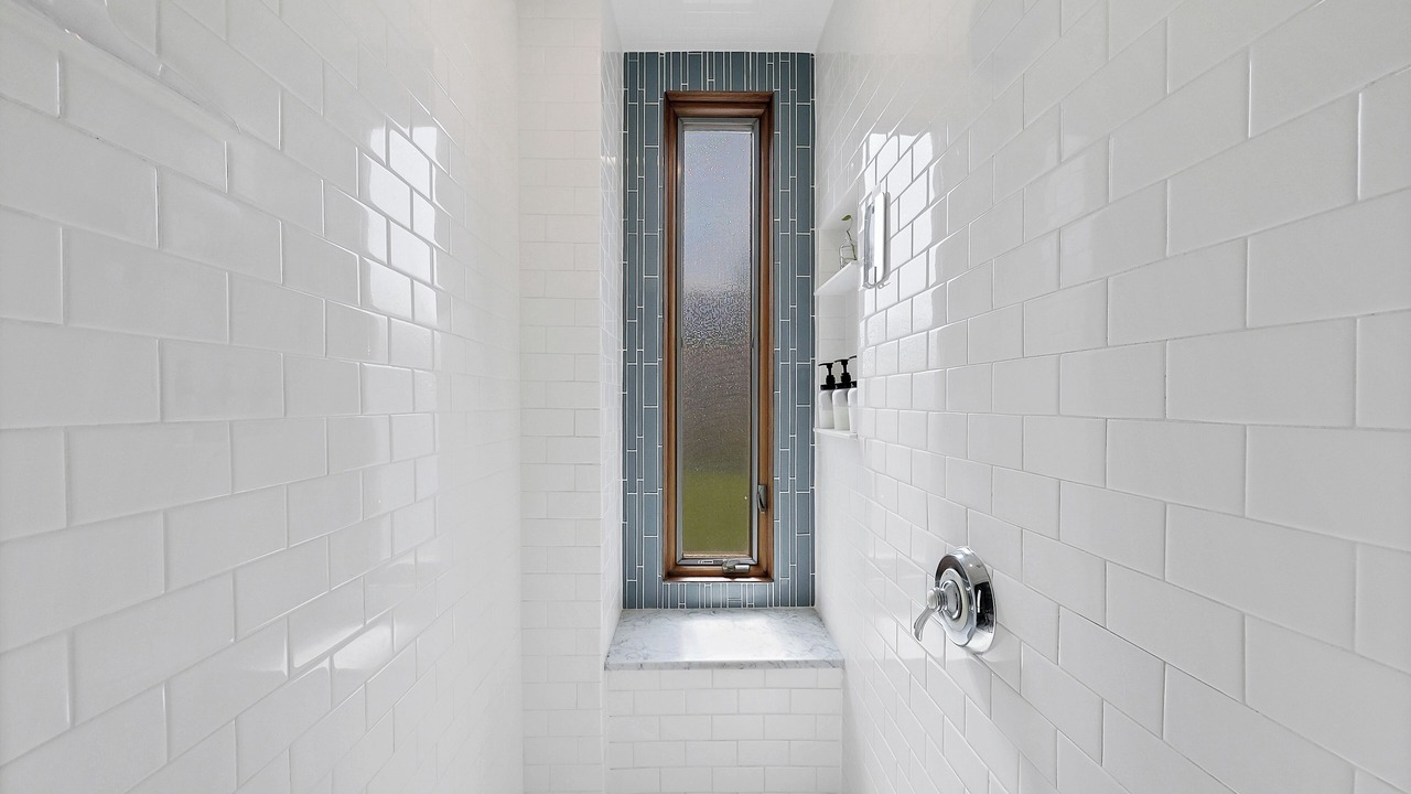 Photo of Bathroom in Lincoln Park