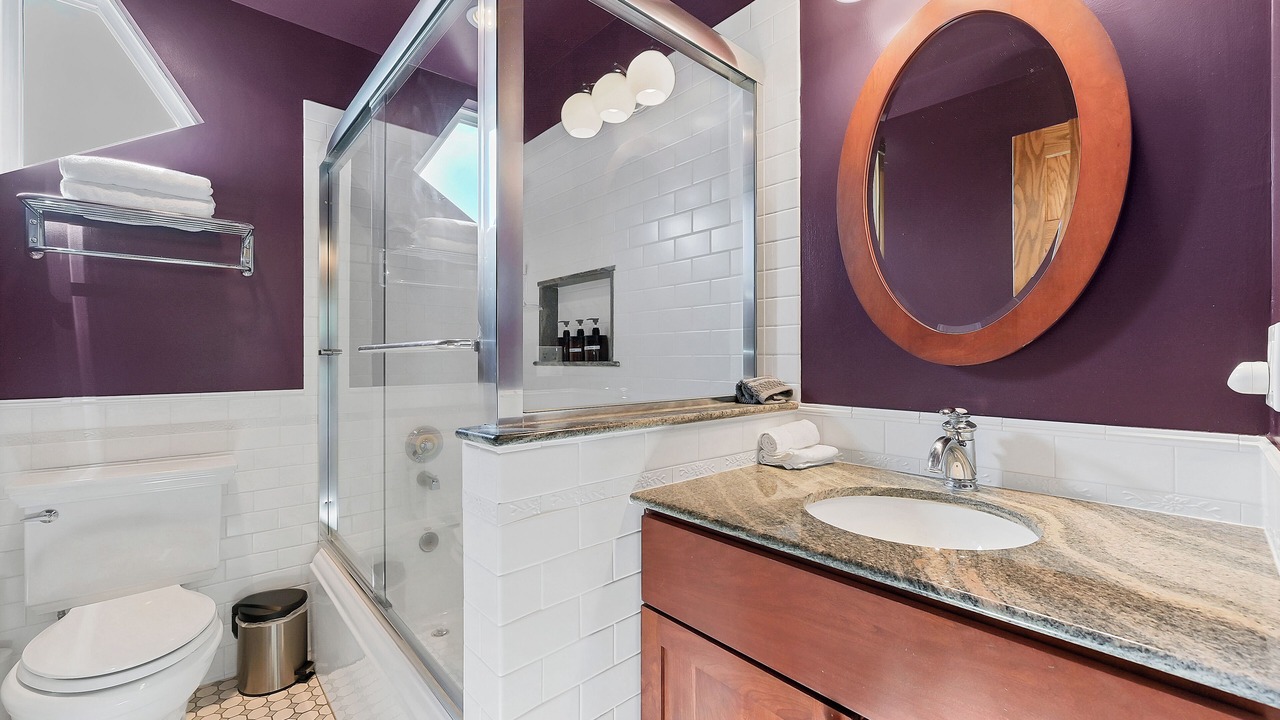 Photo of Bathroom in Lincoln Park