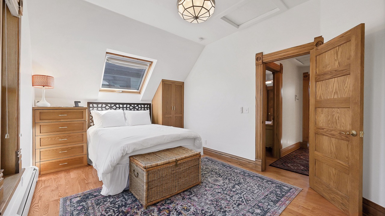 Photo of Bedroom in Lincoln Park