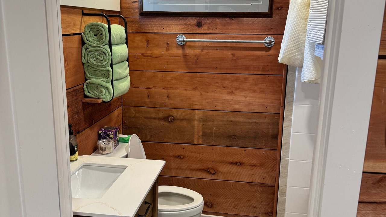 Photo of Bathroom in Meeker