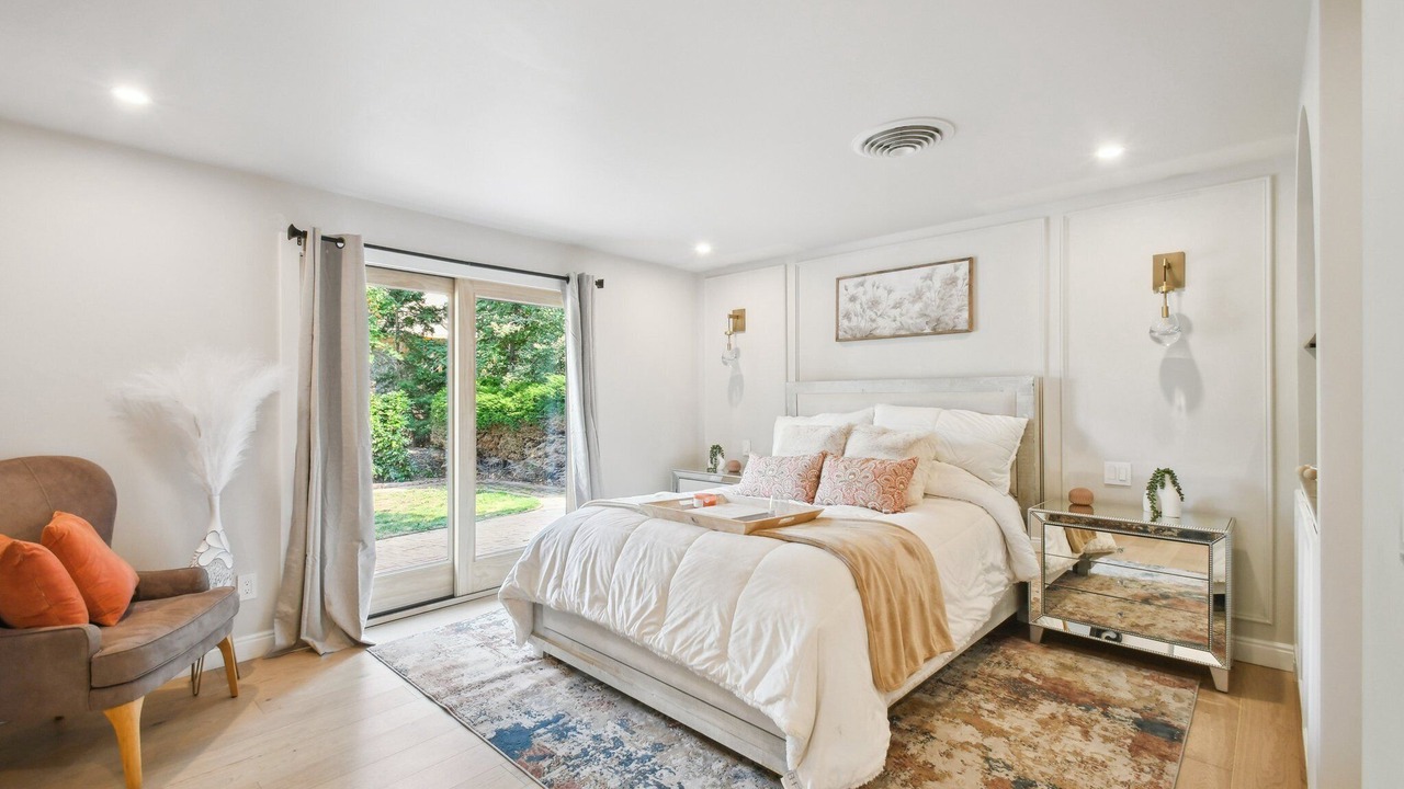 Photo of Bedroom in Applewood West