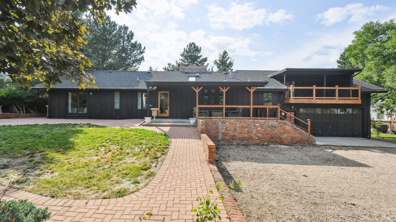 Photo of Outdoor in Applewood West