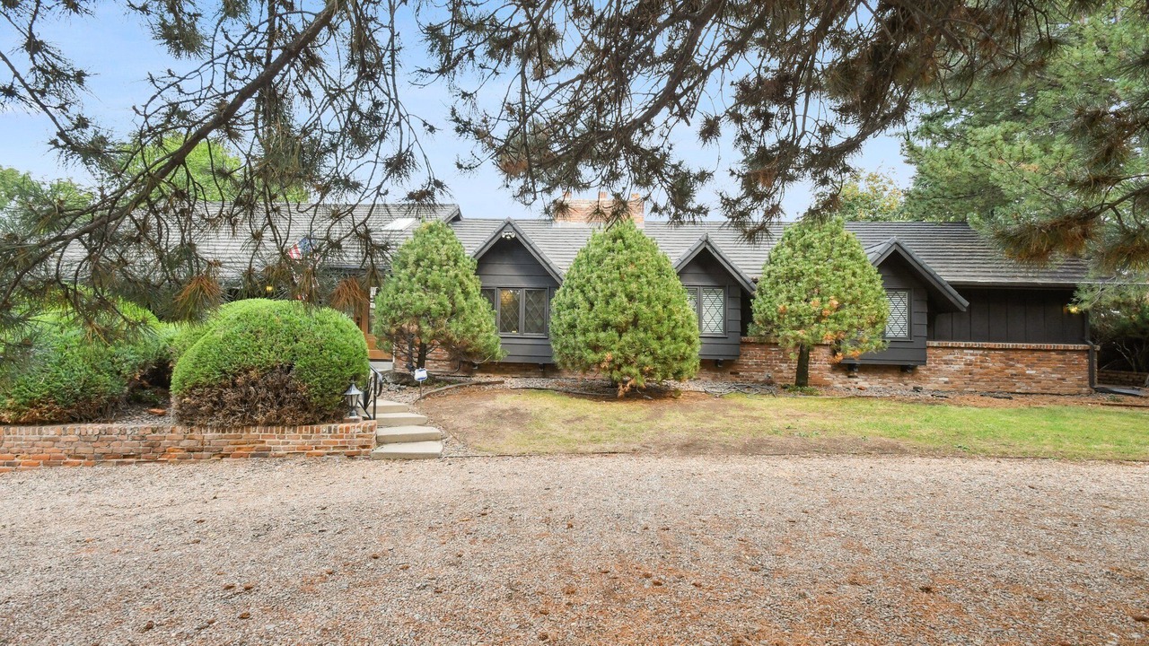 Photo of Outdoor in Applewood West