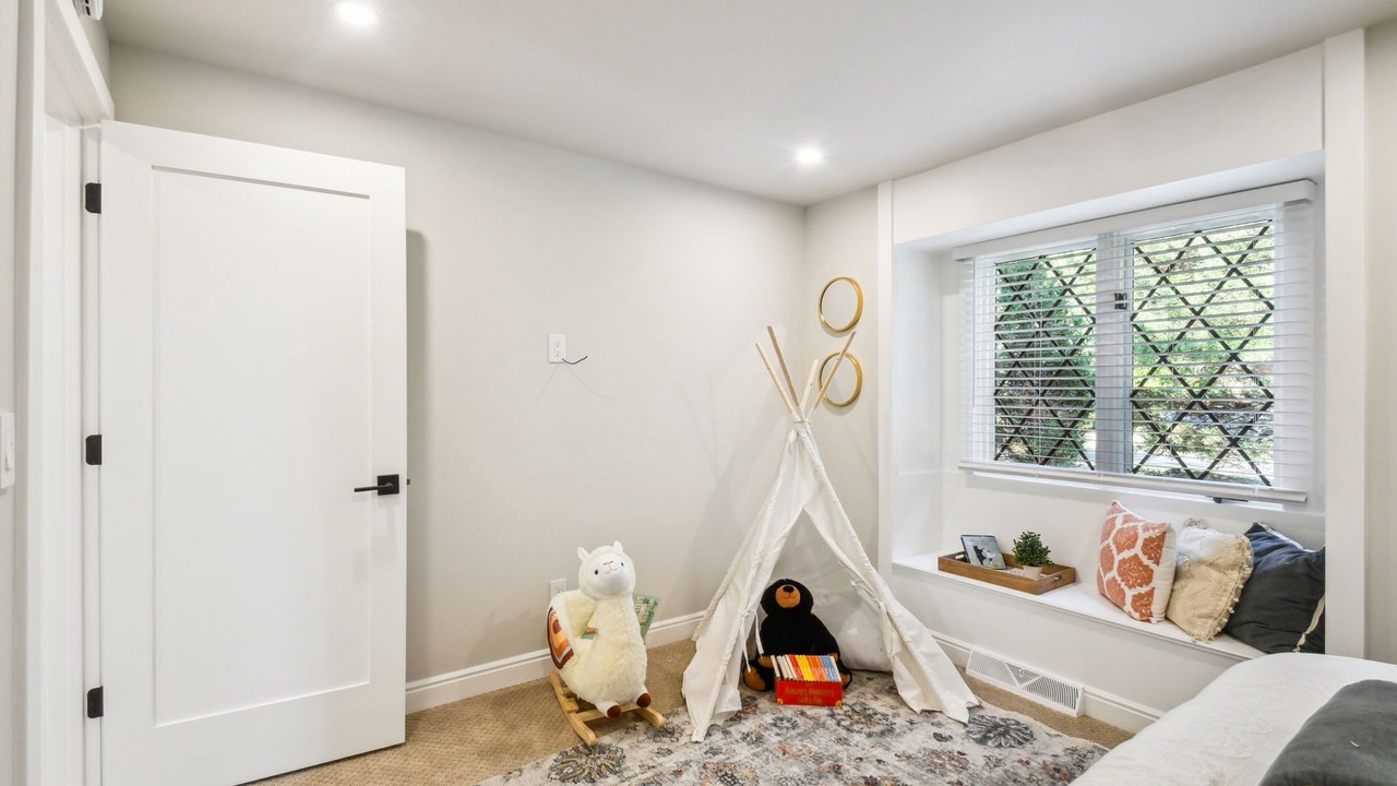 Photo of Bedroom in Applewood West