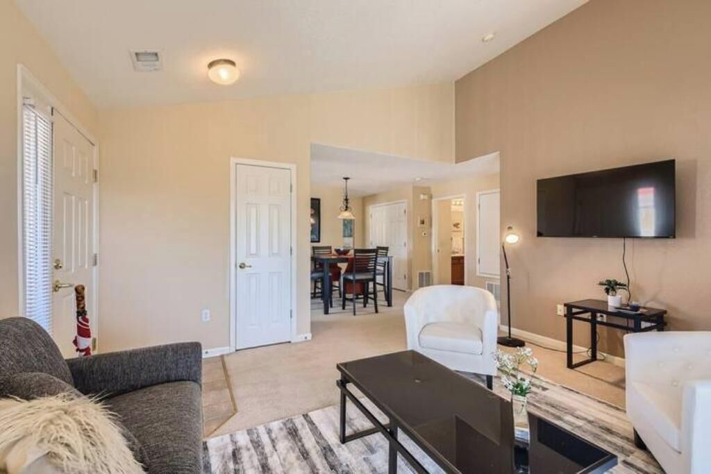 Photo of Livingroom in Broomfield