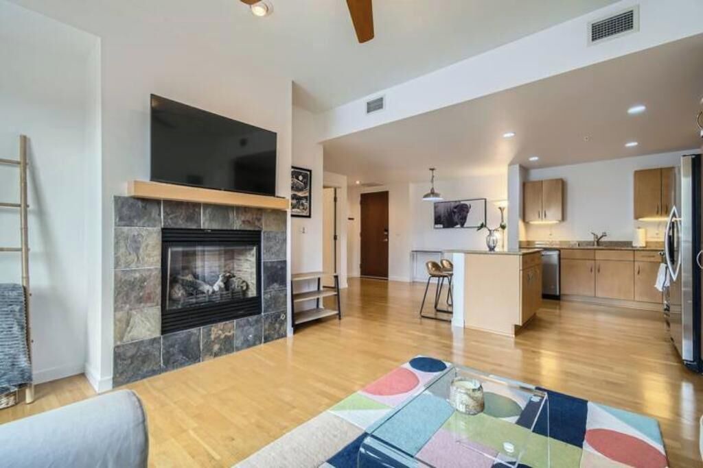 Photo of Livingroom in Central Boulder