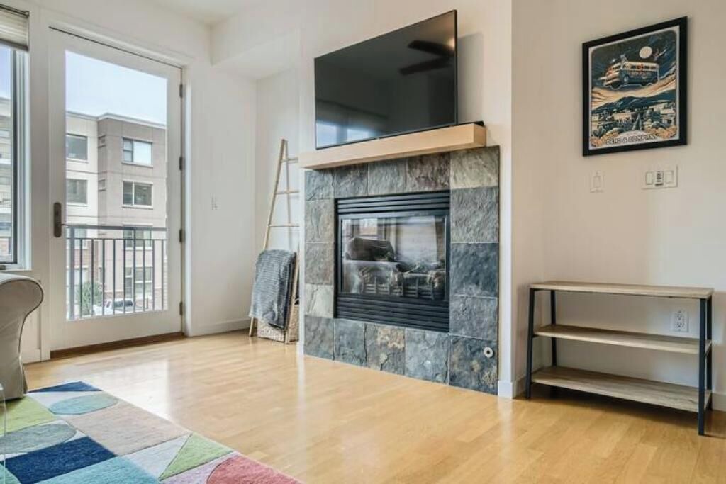 Photo of Livingroom in Central Boulder