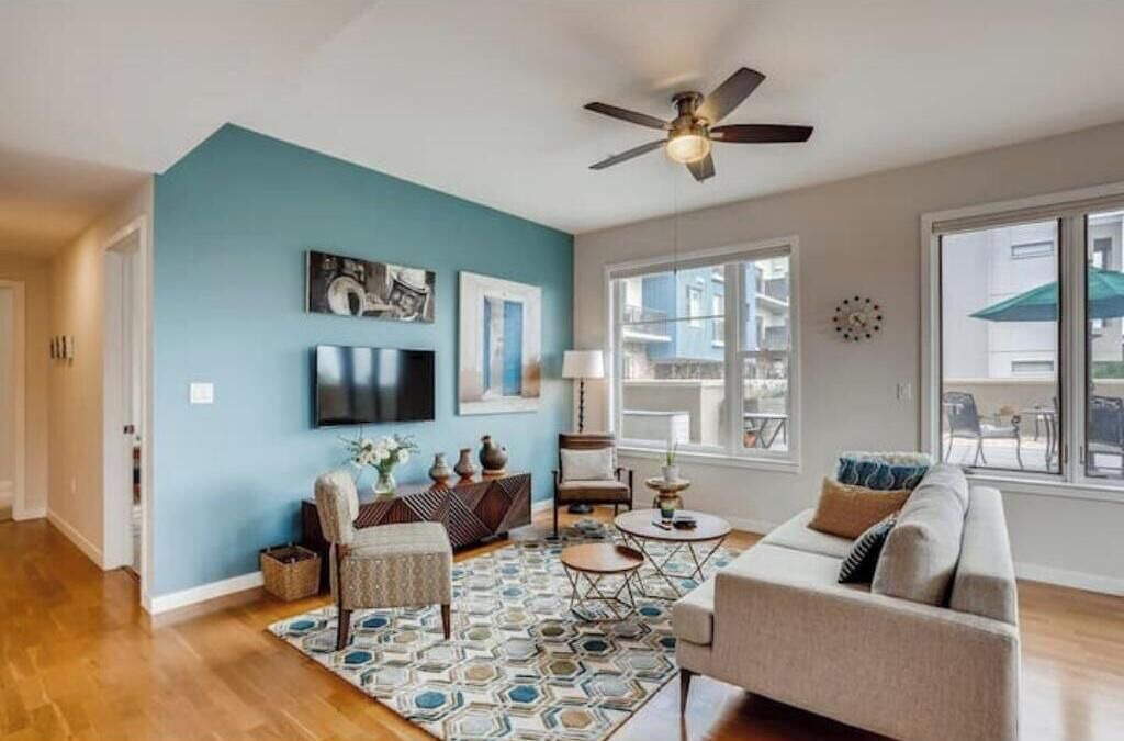 Photo of Livingroom in Central Boulder