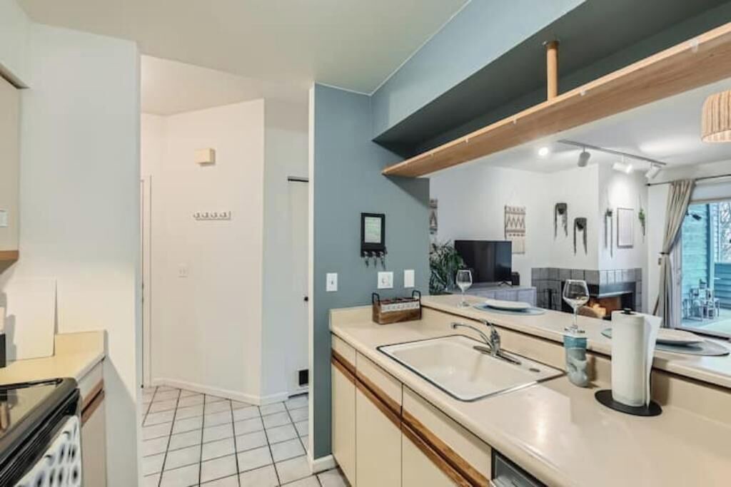 Photo of Kitchen in Glenwood Grove - North Iris