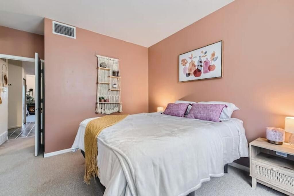 Photo of Bedroom in Glenwood Grove - North Iris