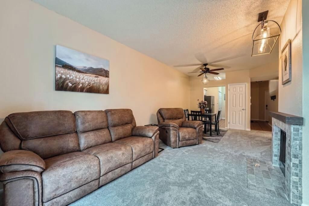 Photo of Livingroom in Gunbarrel