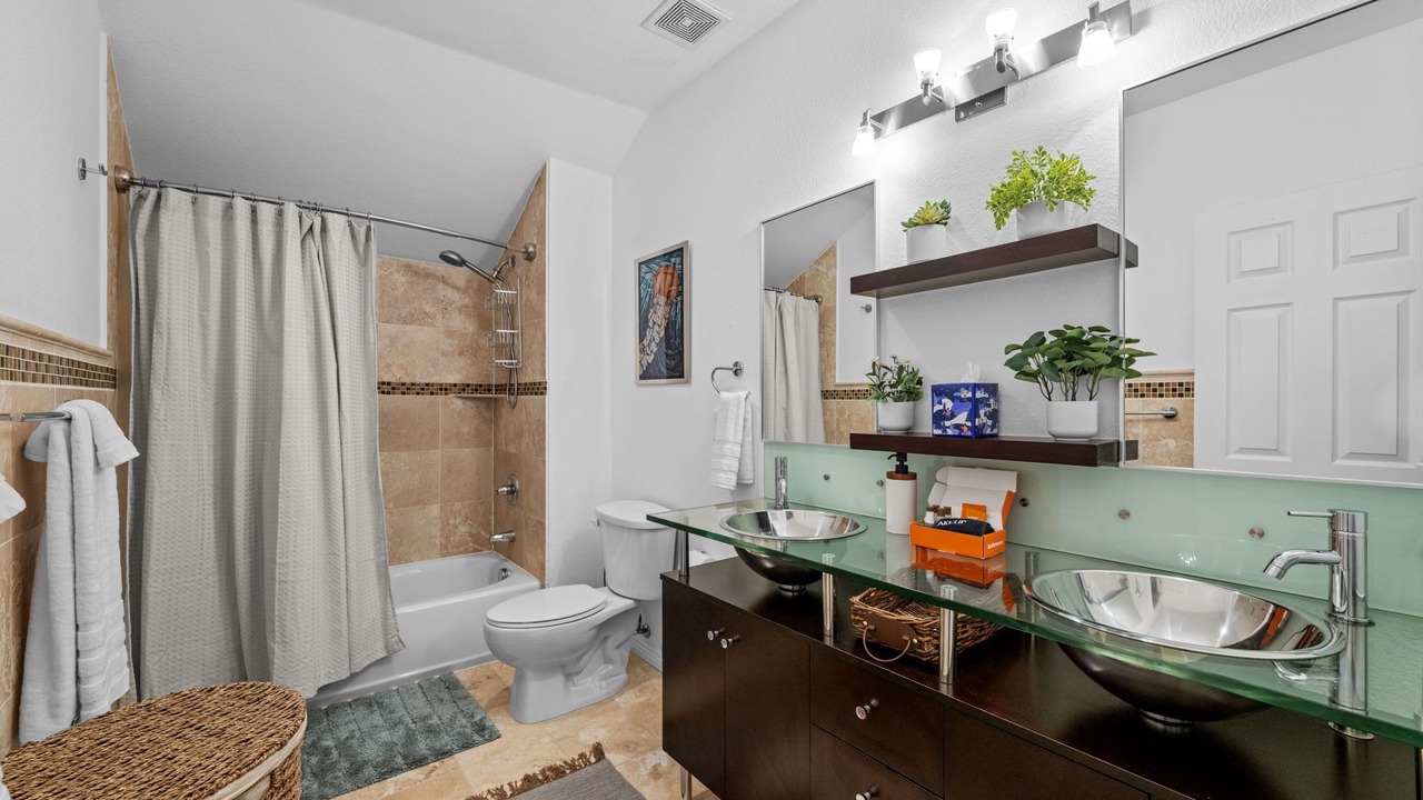 Photo of Bathroom in Cheesman Park
