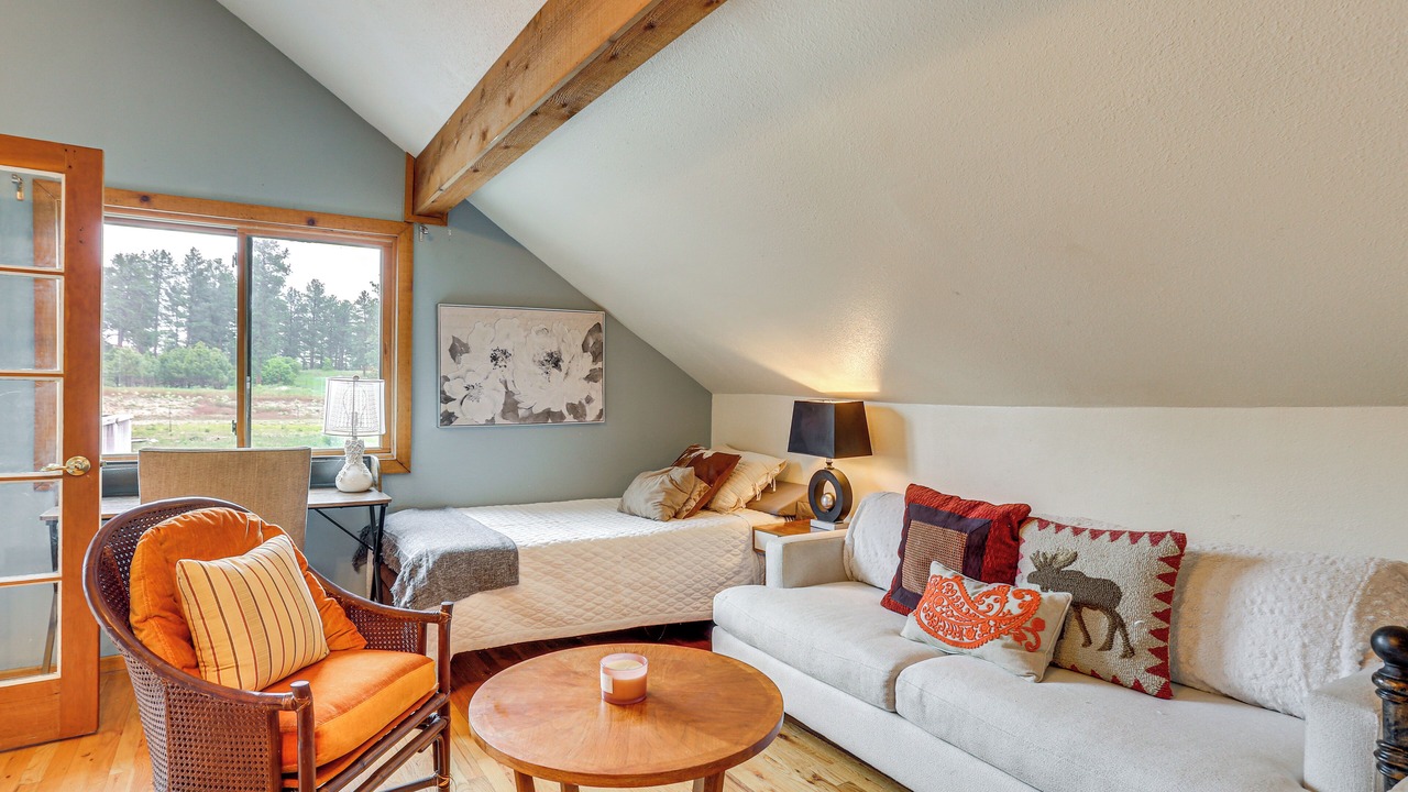 Photo of Livingroom in Larkspur