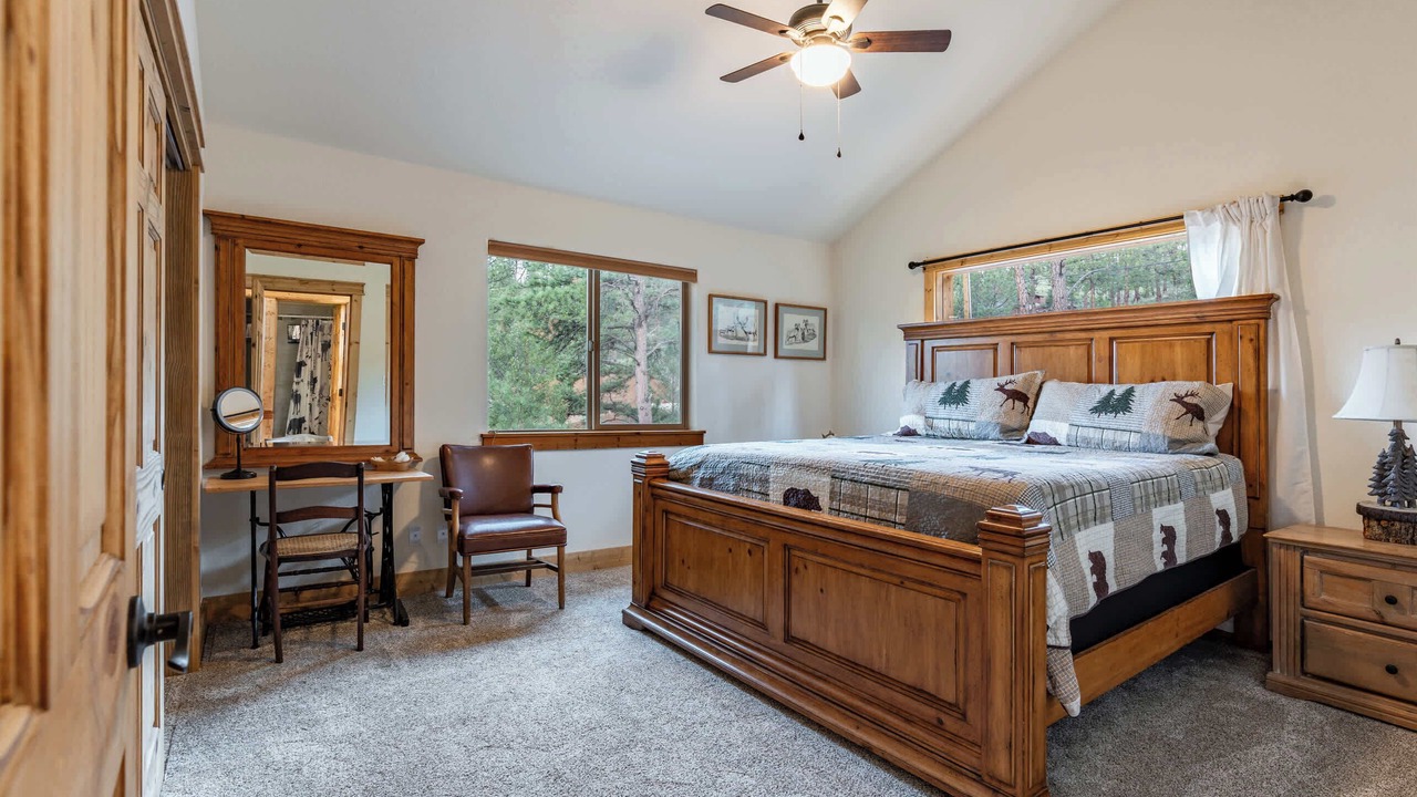 Photo of Bedroom in Pine