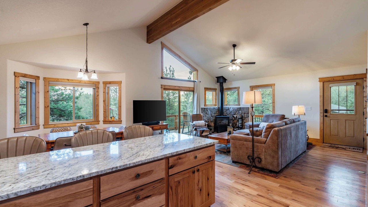 Photo of Livingroom in Pine