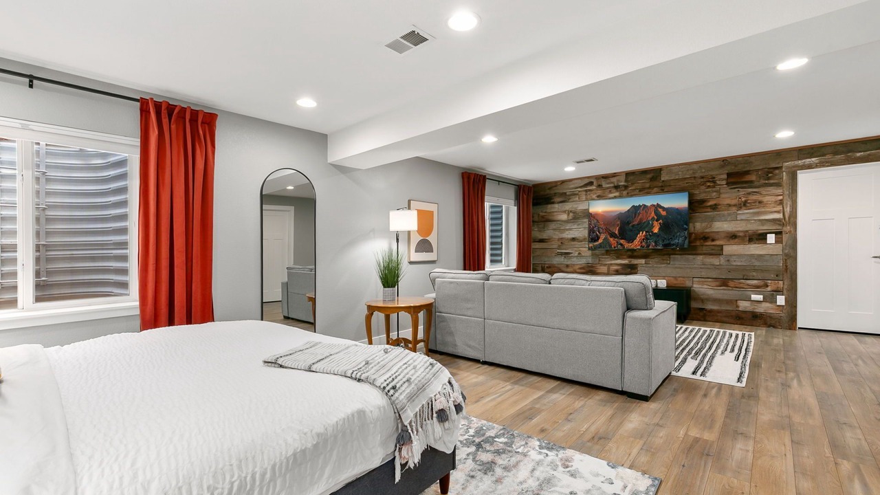 Photo of Bedroom in Old Town North