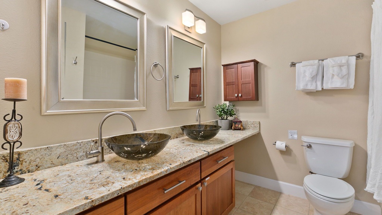 Photo of Bathroom in River Rock
